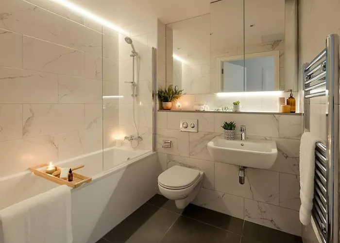 公寓 Large Luxurious Studio, Dublin18 *